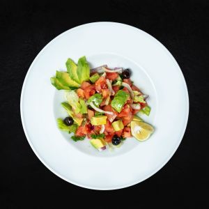 Avakadolu Köy Salatası